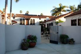 Casa del mar lujoso resort de 5 estrellas en los cabos, es una fusión de arquitectura colonial mexicana, lujosas habitaciones. Affordable Santa Barbara Hotel Cas Del Mar Inn At The Beach Glitter Mud