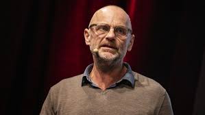 Qvortrup ramt af kødædende bakterie: - Får at vide, jeg kan dø – Ekstra Bladet
