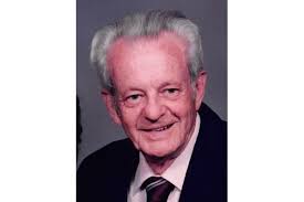 Charlotte Pawlak's Instagram, Twitter & Facebook