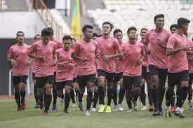 Laga tersebut digelar sebagai persiapan timnas indonesia. Status Juru Kunci Justru Untungkan Timnas Indonesia Okezone Bola