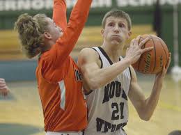 Mount Vernon falters in second half to fall to Monroe