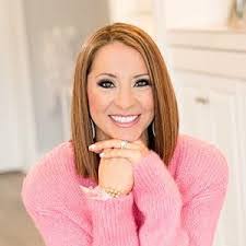 Wendi Green's Instagram, Twitter & Facebook