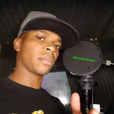 🪽👁️👄👁️🪽