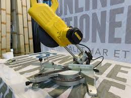 How do you adjust the blade on a dewalt miter saw? Dewalt Sliding Mitre Saw Ps Auction We Value The Future Largest In Net Auctions