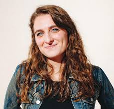 Sara Mcfarlane's Instagram, Twitter & Facebook