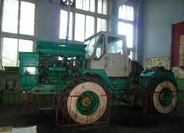 по полям по полям едет синий трактор к нам Pin Ot Polzovatelya Sergej Smirnov Na Doske A Traktor
