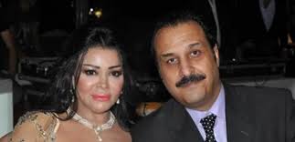 وقعت الممثلة والإعلامية ميار الببلاوي، إبنة شقيق رئيس الوزراء المصري المؤقت حازم الببلاوي ضحية اعتداء كاد يودي بحياتها. Ø£Ù†Ø§ ÙŠÙ…Ù†ÙŠ 5 Ø±Ø¬Ø§Ù„ ÙÙŠ Ø­ÙŠØ§Ø© Ù„ÙŠÙ„ÙŠ ØºÙØ±Ø§Ù† Ø£Ø­Ø¯Ù‡Ù… ÙŠØµØºØ±Ù‡Ø§ Ø¨Ù€20 Ø¹Ø§Ù…Ø§ ÙˆØ£Ø®Ø± Ø®Ø§Ù†Ù‡Ø§ Ù…Ø¹ Ø§Ù„Ø®Ø§Ø¯Ù…Ø©