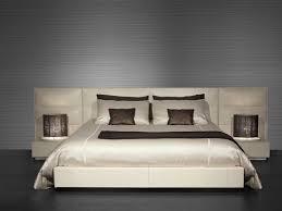 Rispondono puntualmente ad ogni esigenza o domanda. Fendi Casa Atmosfere Eleganti Mobili Di Lusso Camere Da Letto Di Lusso Camera Da Letto Moderna
