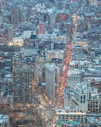 Mattiundmax Auf Instagram Uber Den Dachern New Yorks Einfach Magisch Diese Sicht Vom Wohl Beruhmtesten Wolkenkratzer Der Stadt Da City Aerial City Photo