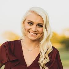 Jackie Pelfrey's Instagram, Twitter & Facebook