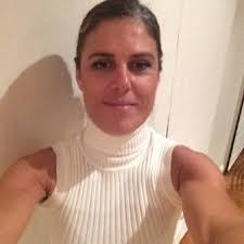 Tara Bedford's Instagram, Twitter & Facebook