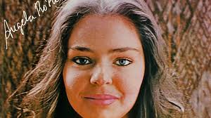 Das vozes mais marcantes dos anos 80, angela é uma cantora e compositora de importância fundamental para a música brasileira. A Explosao Da Mulher Na Musica Do Brasil Em 1979 Ecoa Ha 40 Anos A Estreia De Angela Ro Ro Blog Do Mauro Ferreira G1