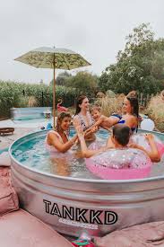 I live in florida and would love to do one of these, but i'm concerned the metal may get hot and the water will be like bath. Tankkd A Hastings Original Stock Tank Tankkd