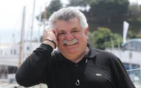 Θεωρείται ένα από τα εμπορικότερα ονόματα του ελληνικού λαϊκού τραγουδιού, με 27 προσωπικούς δίσκους και 13 συλλογικούς. Lazaroy Eimai E8nikos Kai Kryfo Olympiakos Mikriliga Com