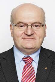 Nejedná se o profil poslance miloslava roznera! Daniel Herman Vlada Cr