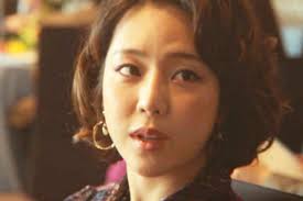 L'attrice apparsa su Netflix, battendo la concorrenza di '500 a 1', è in  una situazione sorprendente