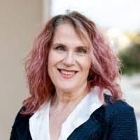 Lori Pelham's Instagram, Twitter & Facebook