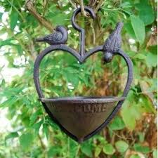 Cast Iron Hanging Heart Garden Feeder With Welcome Www Gardens2you Co Uk Garden Bird Feeders Bird Garden Bird Feeders