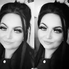 Recommendations of someone that does eyelash extension please x