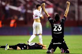 Among them, lanus reserves won 0 games ( 0 at home stadium, 0 at away stadium away), river plate. Libertadores Lanus Chega A Final Com Virada Historica River Reclama Do Var Veja