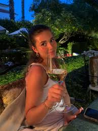 Cass 🪩 (@cassandra.nicholas) • Instagram photos and videos