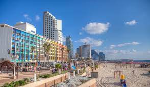Znajduje się tu wiele najbardziej interesujących miejsc w mieście. Tel Aviv Promenade Wikipedia