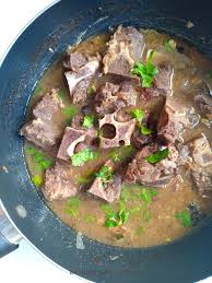 Selain menu sup tulang biasa, meh nina share resipi sup gear box tulang merah singapore paling mudah senang dalam blog nina ni korang tak akan jumpa resipi yang susah. Resipi Sup Tulang Terliur Nak Makan Sempena Raya Korban Setahun Sekali Kitpramenulis