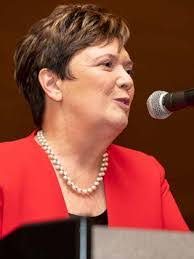 Dawn Treadwell's Instagram, Twitter & Facebook