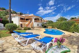 Zauberhaftes ferienhaus mit exklusiver 5*ausstattung, großem pool und mediterranem palmengarten. Ferienhaus In Denia Mieten Fh39365