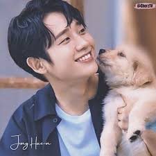 we may not have liked the end of the series but we love how good an actor  he is ...Jung Hae In 🧡🧡