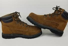 They are commonly divided into balmorals and bluchers due to the difference in their lacing systems. 33 Types Of Sneakers Design Names Pictures Topofstyle Blog