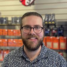 Alex Cleaves's Instagram, Twitter & Facebook