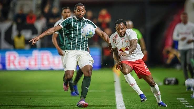 Bragantino fica no 0 a 0 com o Coritiba e chega ao 8&ordf; jogo sem derrota | CNN Brasil