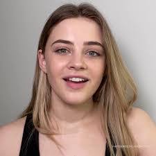 Rebecca Alger's Instagram, Twitter & Facebook