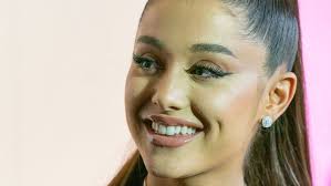 .@theweeknd and @arianagrande's save your tears spends a second week at no. Ariana Grande Postet Erstes Parchenfoto Mit Ihrem Neuen Freund