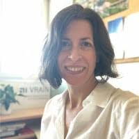 Aida Gil's Instagram, Twitter & Facebook