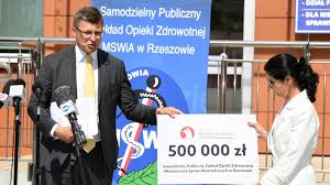 Kto z czwórki kandydatów ma najwi. Ttjcnhxvtouuhm