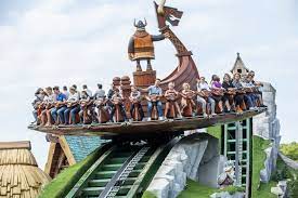 Es gibt einen minigolfplatz, abenteuerspielplätze mit streichelzoo sowie lauschige, windgeschützte ecken zum entspannen. Plopsa Gruppe Investiert Kraftig In Den Holiday Park Hassloch Ab Geht Der Spass Hassloch