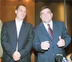 Περσεφωνη η κορη ο πρωταρχικοσ ανθρωποσ. Belopoylos Sthn Eyrwboylh O An8rwpos Poy Allhlografoyse Me Ton Ihsoy