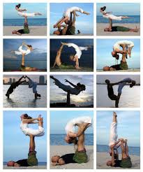 Here, the feet of the person lying down acts as a throne for the flyer. Pin On Acro Yoga