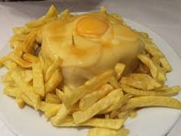 See 891 unbiased reviews of santa francesinha, rated 4 of 5 on tripadvisor and ranked #300 of 2,170 restaurants in porto. Francesinha Do Cafe Santiago Porto Portugal Sem Fronteiras