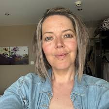 Has anyone here read this? I loved the first book so much, but I'm really  struggling with this one. I'm