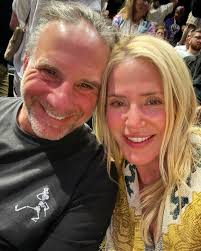 This weekend we went to the “8th wonder of the world” @redrocksco to do  Yoga with @michaelfranti then to Vegas to see @deadandcompany  @thesphereofvegas Best part of the weekend…check out last slide