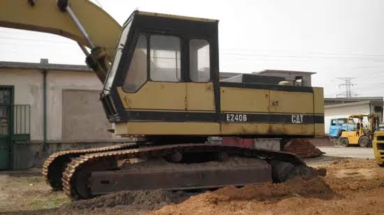 Caterpillar E240B Excavator