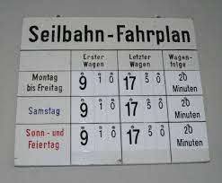 Der absturz einer gondel am norditalienischen lago maggiore hat 14 menschen am sonntag das leben gekostet. File Seilbahn Stuttgart Fahrplan P1300848 Jpg Wikimedia Commons