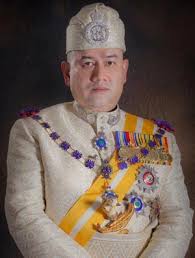 Surat pengisytiharan pelantikan sebagai tengku mahkota pahang dibacakan oleh tengku muda pahang tengku abdul rahman sultan ahmad shah. Muhammad V Kelantan Sultan Biografiya Informaciya Lichnaya Zhizn Foto