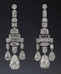 Princess Catherine Left Crowd SPEECHLESS Over HIDDEN MESSAGE Behind Her  Stunning £1.6M Greville Chandelier Earrings at the Royal Variety Show 😱👇👇  DETAILS: https://growglobal24.com/thuthao/princess-catherine-left-crowd- speechless-over-hidden-message ...