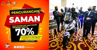 Diskaun saman atau tawaran pengurangan pembayaran saman sebanyak 70% ini adalah tertakluk kepada semua saman boleh kompaun yang dikeluarkan oleh jpj dan suruhanjaya pengangkutan awam darat (spad). Jpj Tawar Diskaun 70 Peratus Untuk Saman Boleh Kompaun