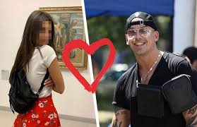 Raf continued to perform with other rappers on various releases and in 2014 released the collaborative album, zodiak, with chakuza, while returning to his original moniker raf camora. Raf Camora Scheint Hals Uber Kopf In Diese Balkan Schonheit Verliebt Zu Sein Foto Video Kosmo