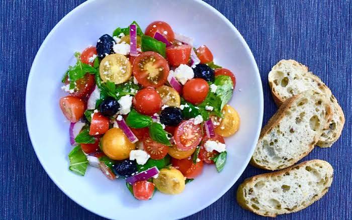 Salade de tomates cerises au f&eacute;ta | Isabelle C&ocirc;t&eacute; nutritionniste